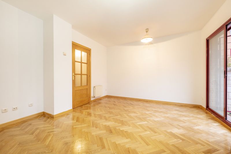Floor Varnishing in Olathe, KS